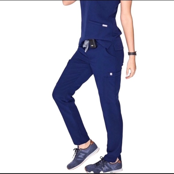 Figs Scrubs Technical Collection Cargo Utility Pants Blue Size Medium 10 Pockets - Picture 1 of 9